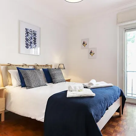 Principe Real Balcony By Homing Lissabon